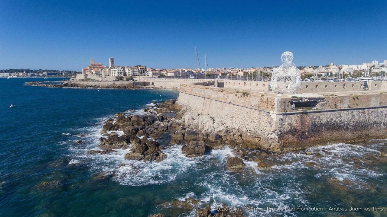 Apartmán Roi Chevalier Antibes Exteriér fotografie